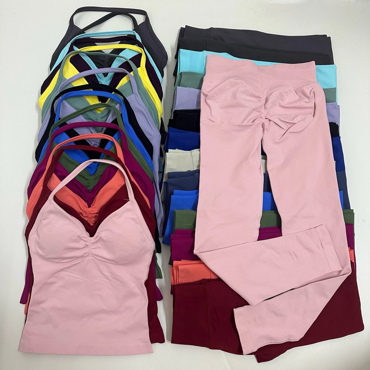 2-Piece Seamless Yoga Set – Backless Tank Top & High-Waist Scrunch Leggings