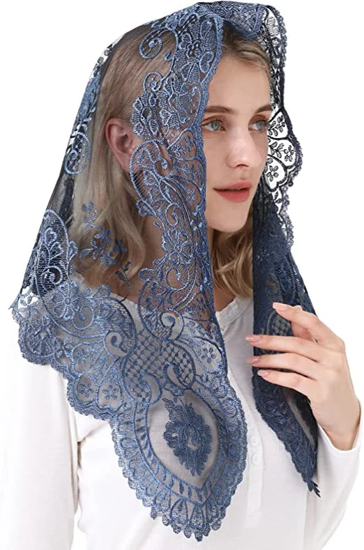 Spanish-Style Lace Mantilla – Catholic & Wedding Veil