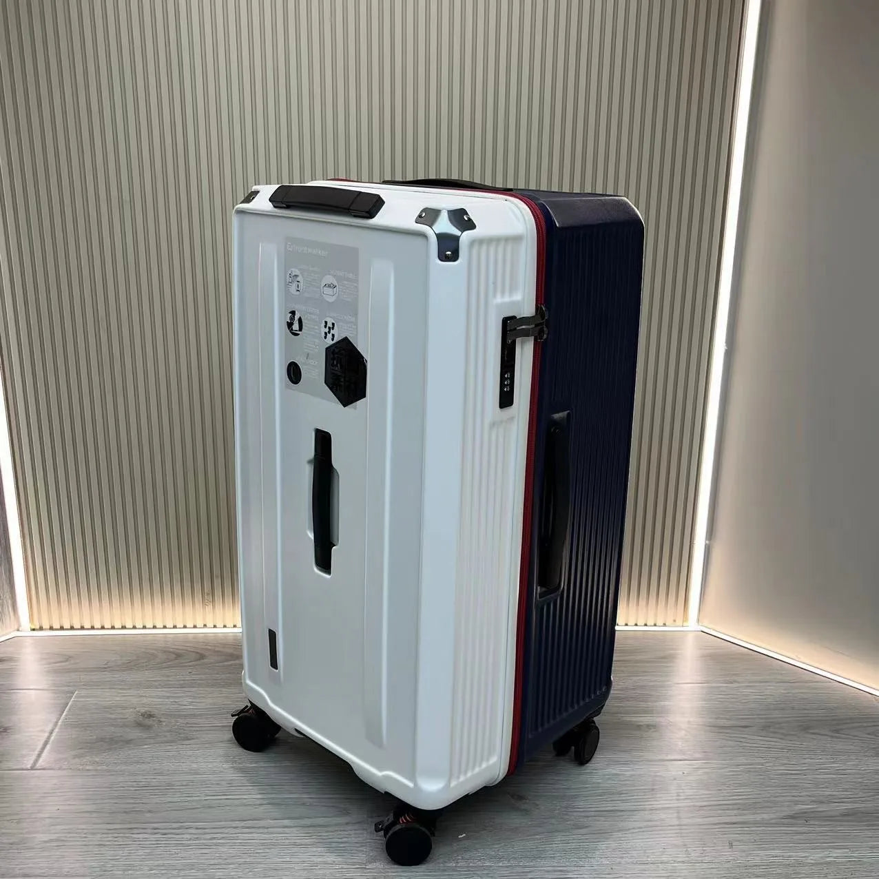 Large Size Suitcase with Five Wheels & Brake