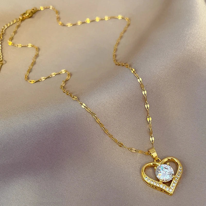 Artificial Gem Heart Pendant Necklace