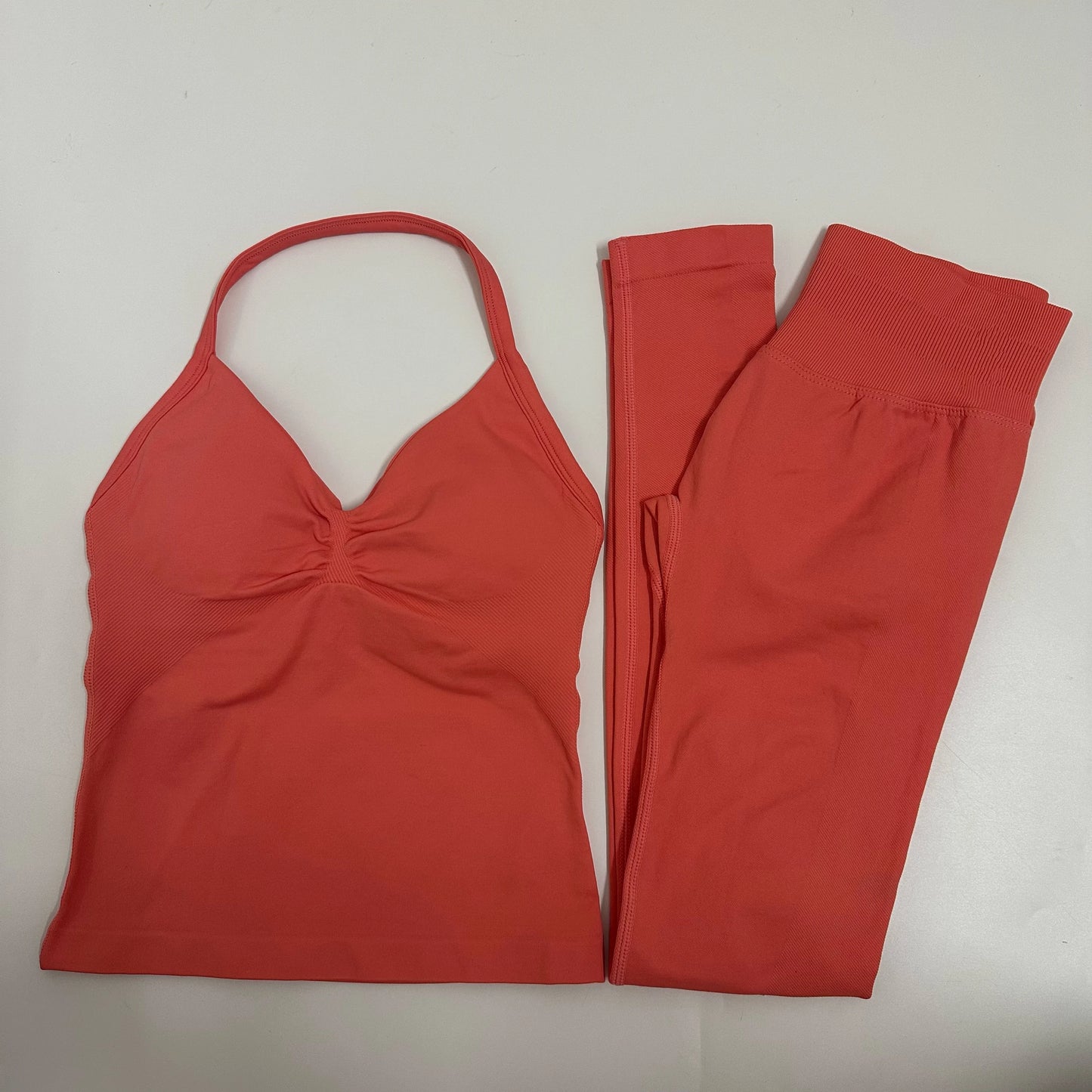 2-Piece Seamless Yoga Set – Backless Tank Top & High-Waist Scrunch Leggings