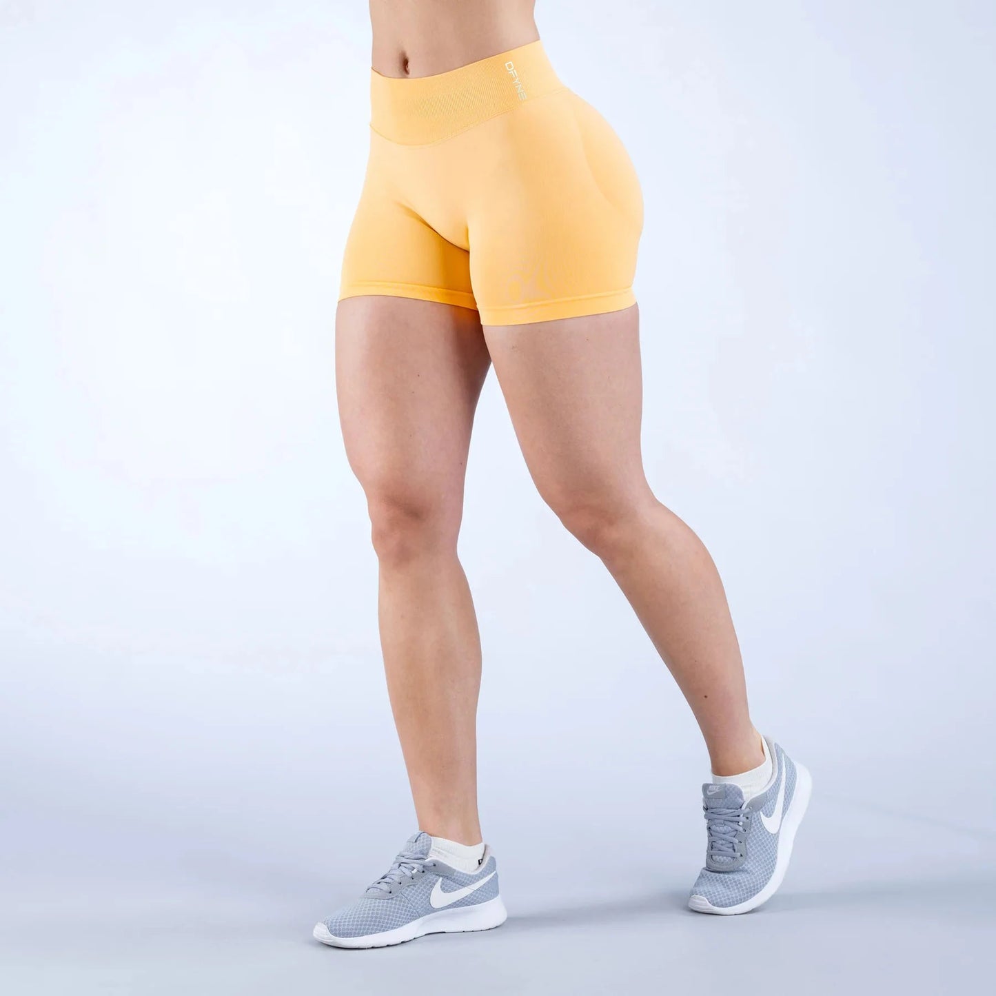4.5" Seamless Scrunch Bum Yoga Shorts – Low Waist Workout Essential