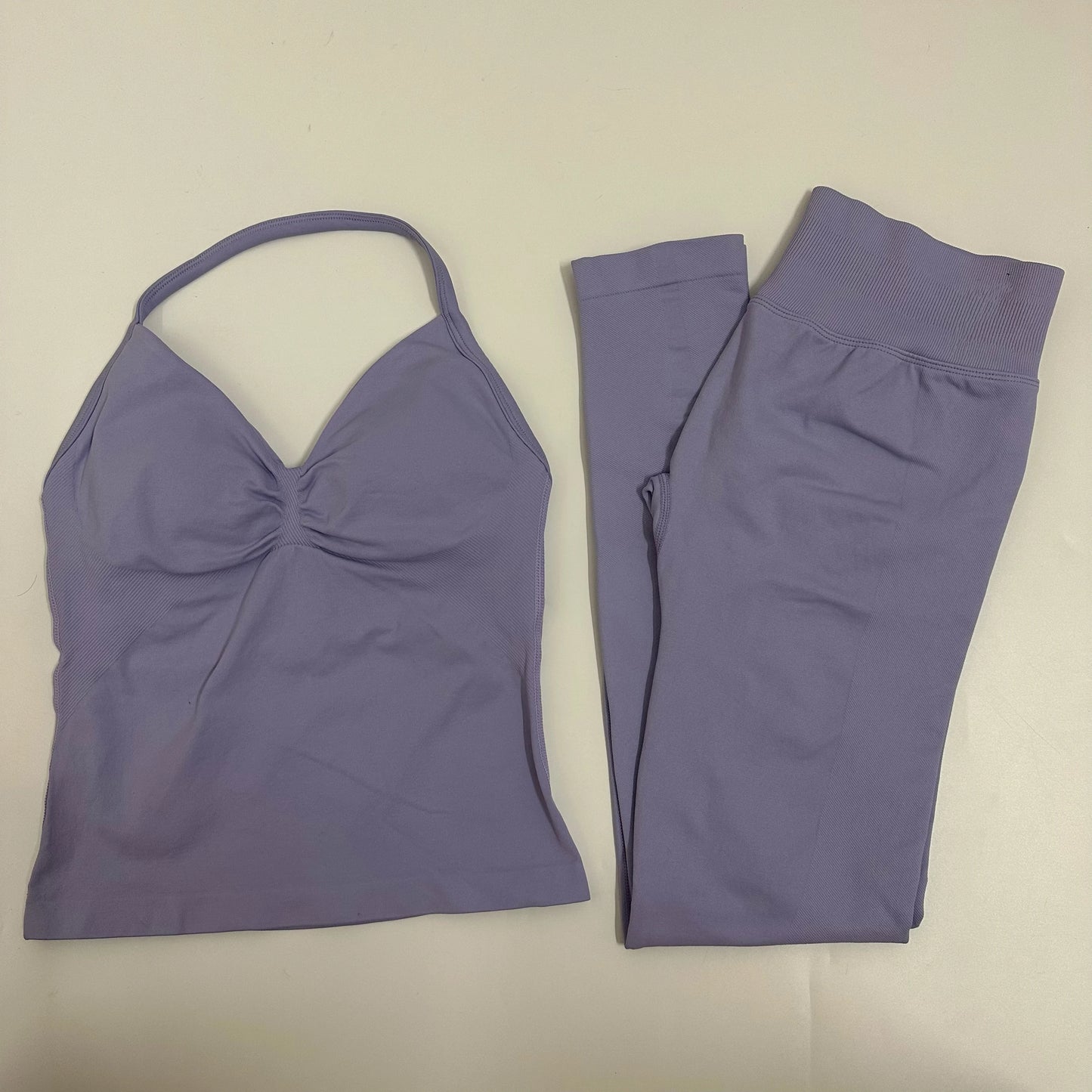 2-Piece Seamless Yoga Set – Backless Tank Top & High-Waist Scrunch Leggings