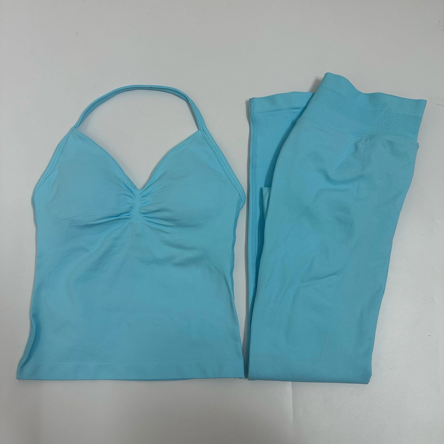 2-Piece Seamless Yoga Set – Backless Tank Top & High-Waist Scrunch Leggings