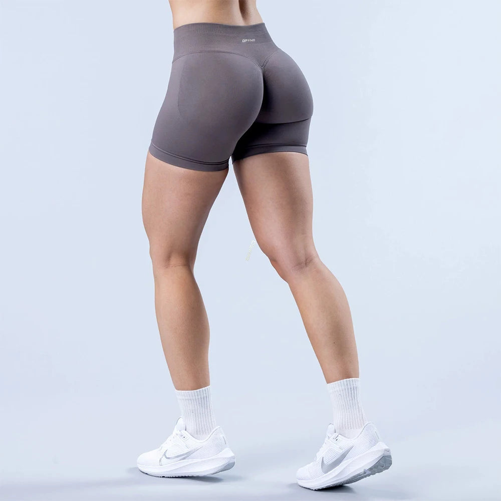 4.5" Seamless Scrunch Bum Yoga Shorts – Low Waist Workout Essential