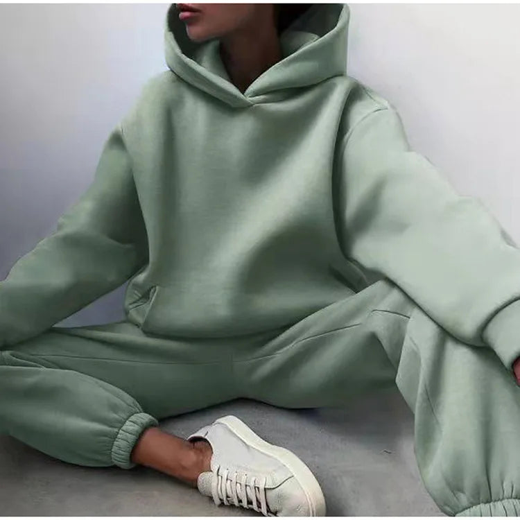 Women’s 2-Piece Leisure Sports Set – Autumn/Winter Fleece Hooded Suit