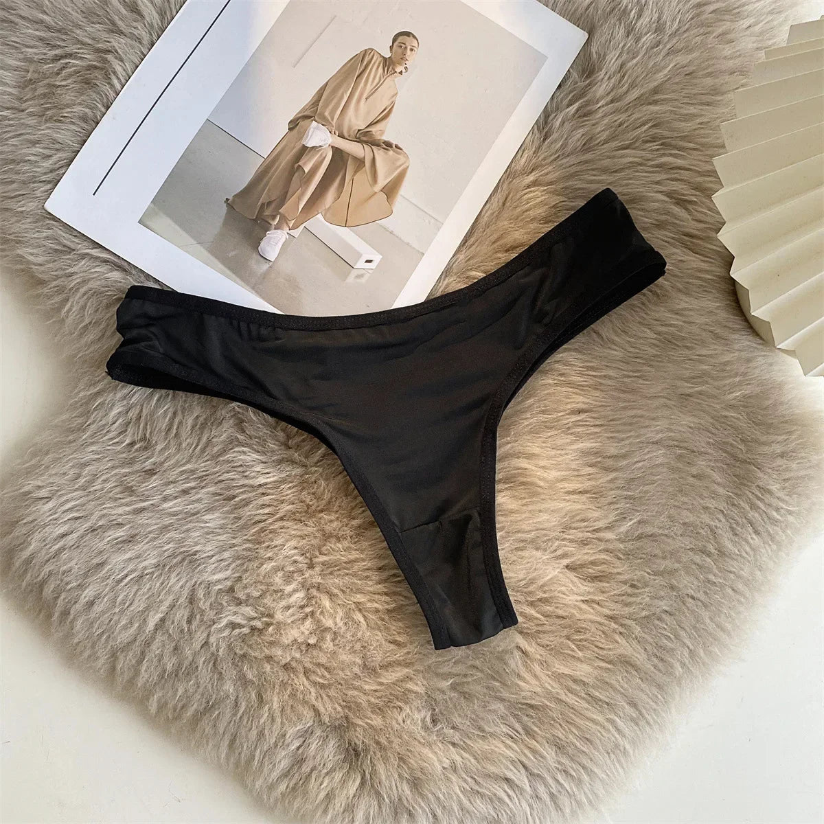Leopard-Print Seamless Thong