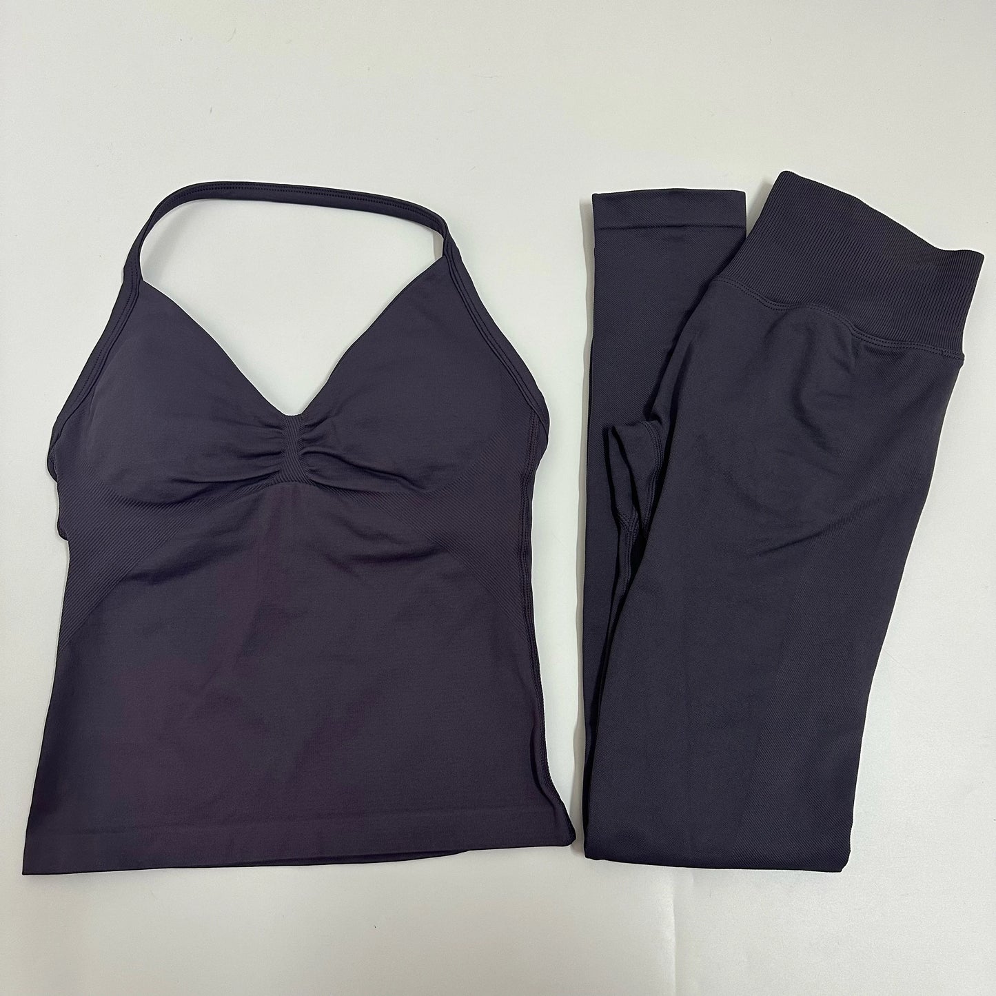 2-Piece Seamless Yoga Set – Backless Tank Top & High-Waist Scrunch Leggings