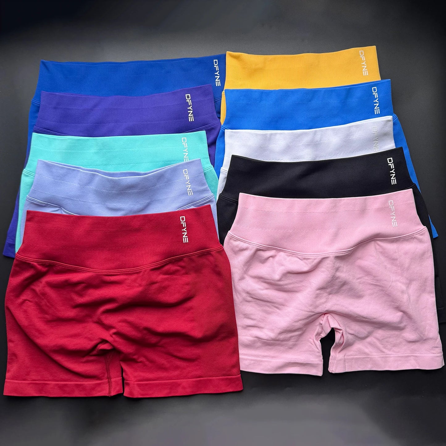 4.5" Seamless Scrunch Bum Yoga Shorts – Low Waist Workout Essential