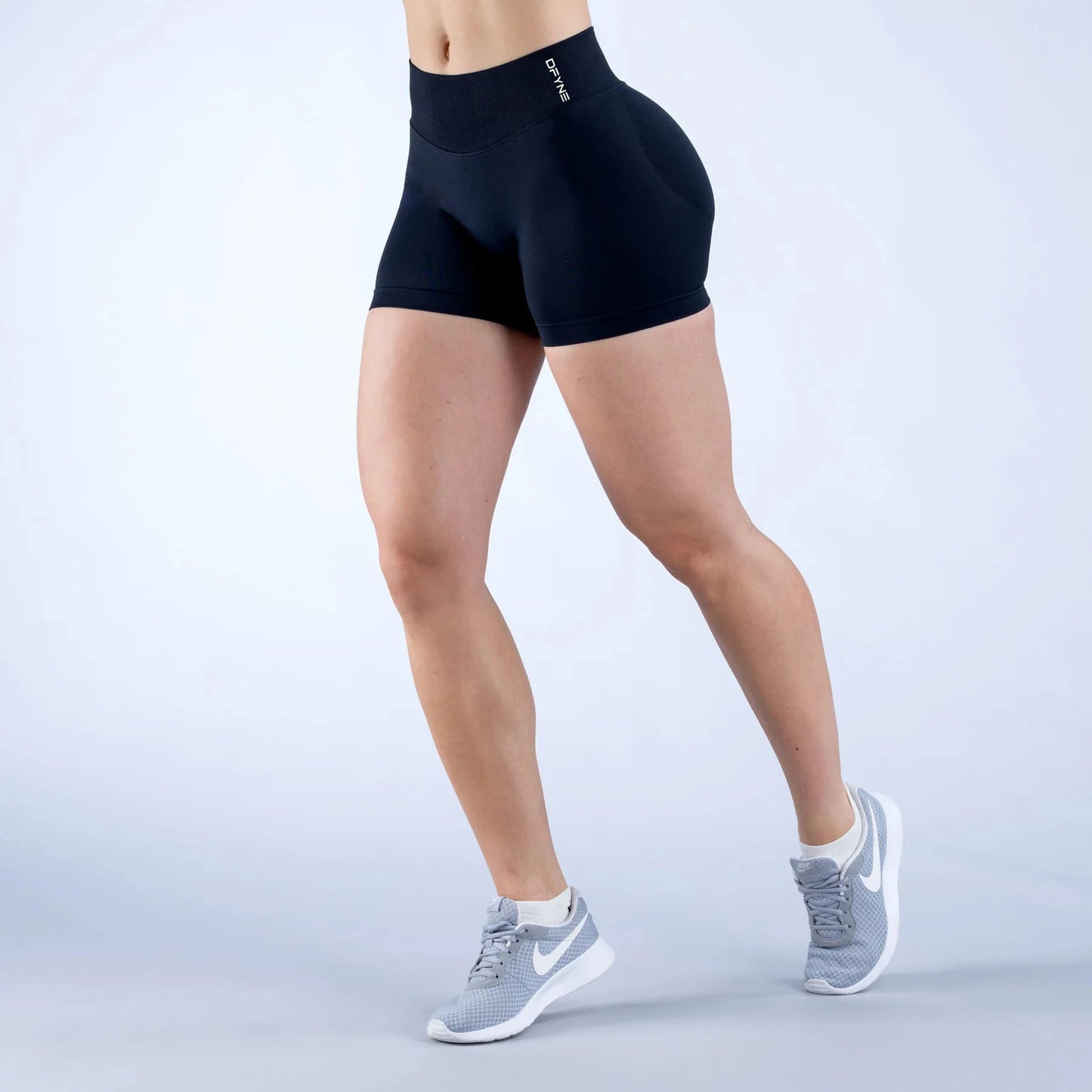 4.5" Seamless Scrunch Bum Yoga Shorts – Low Waist Workout Essential