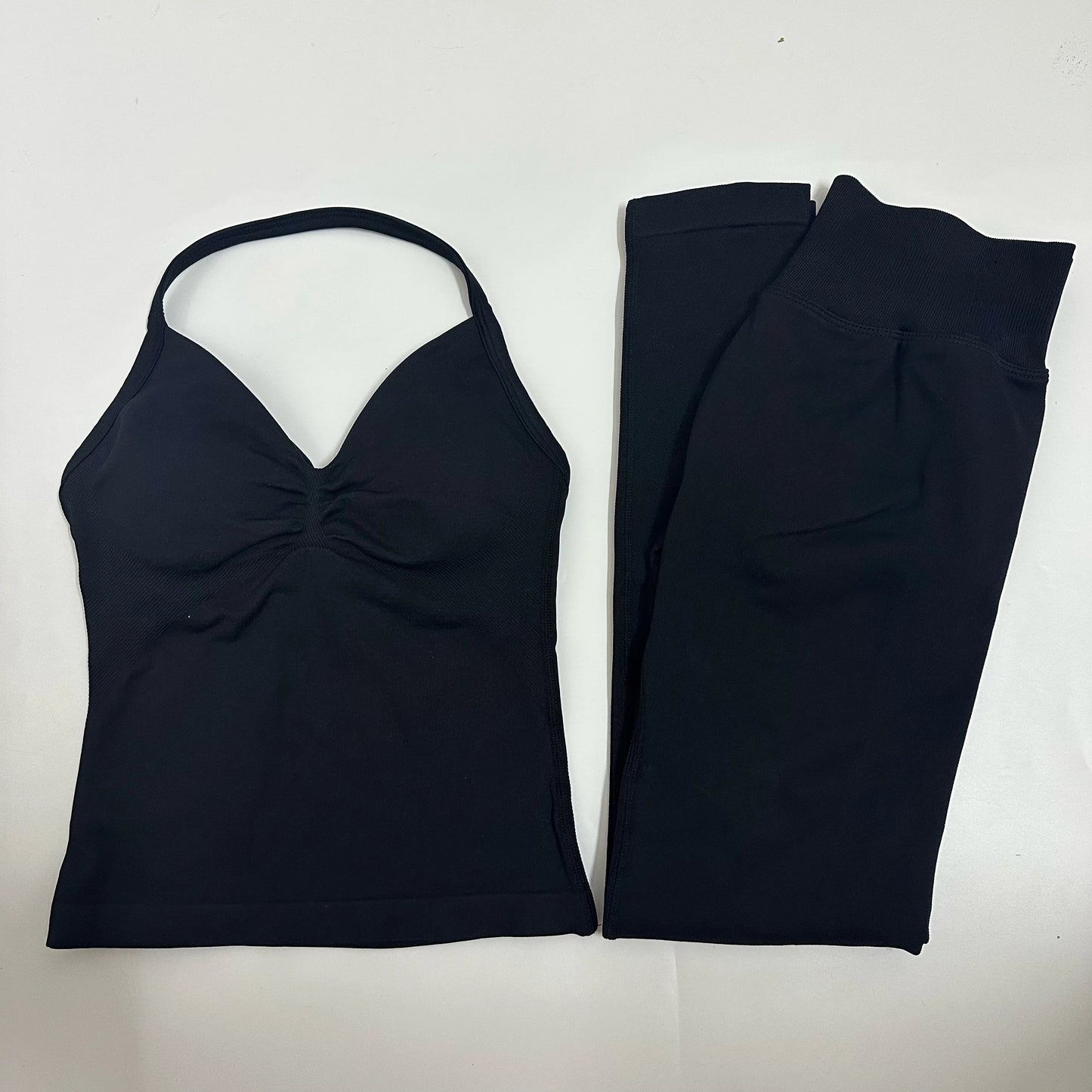2-Piece Seamless Yoga Set – Backless Tank Top & High-Waist Scrunch Leggings
